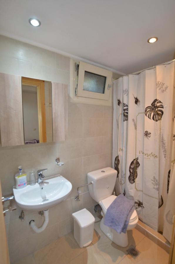 Domenica House Apartment Kondaraina Bagian luar foto