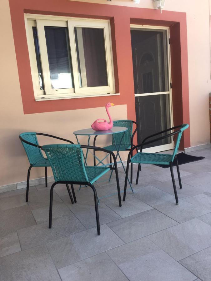 Domenica House Apartment Kondaraina Bagian luar foto
