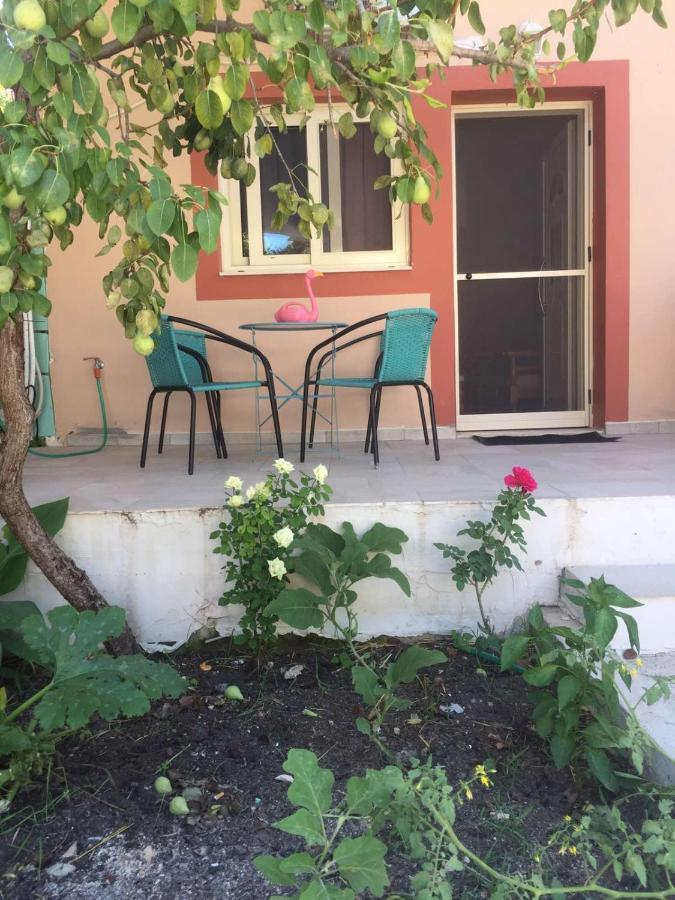 Domenica House Apartment Kondaraina Bagian luar foto