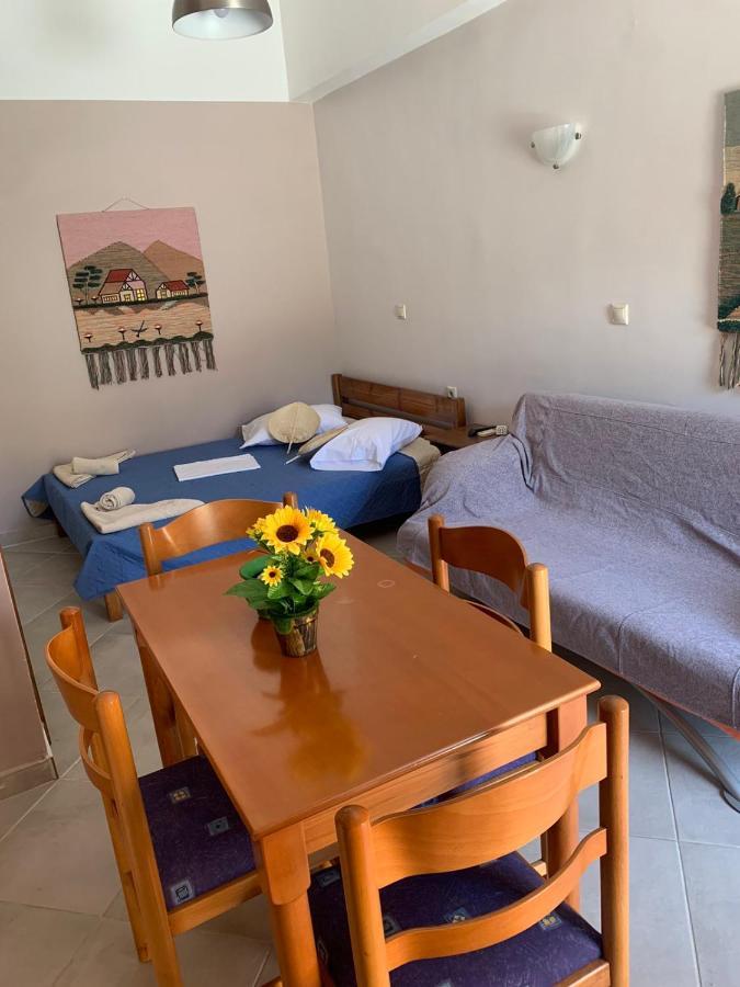 Domenica House Apartment Kondaraina Bagian luar foto