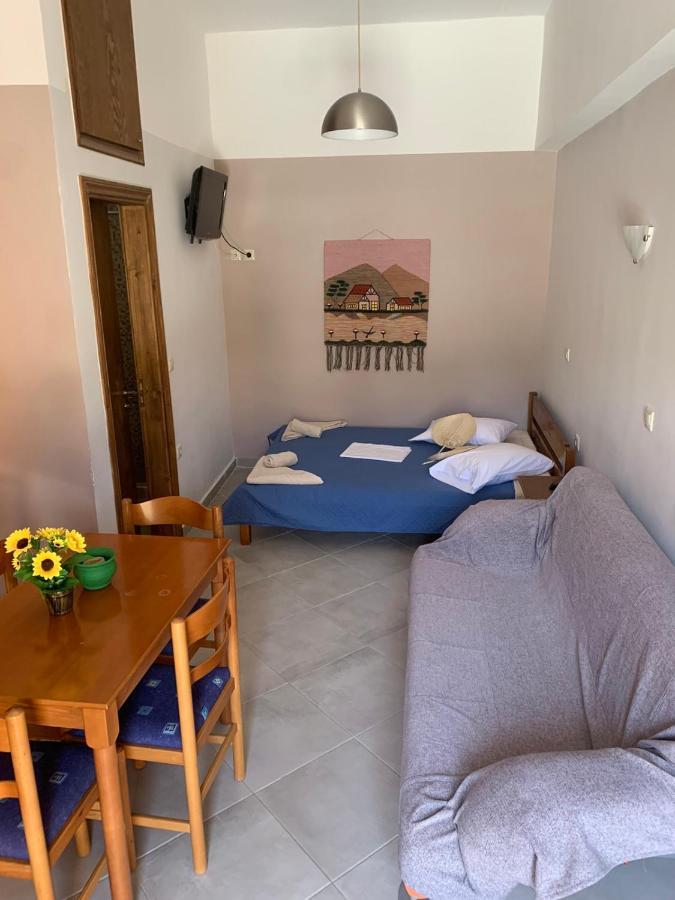 Domenica House Apartment Kondaraina Bagian luar foto