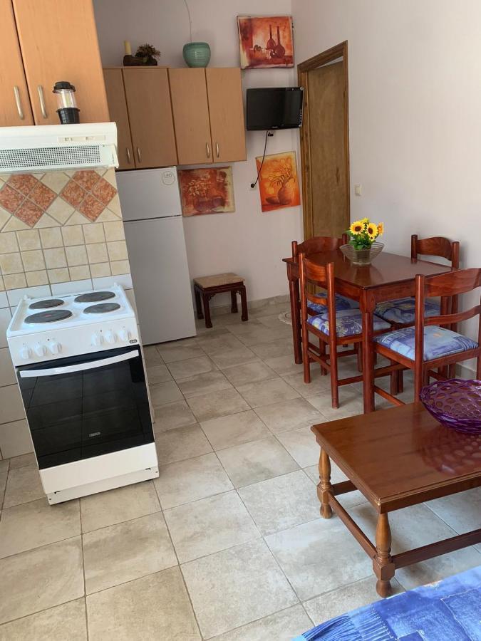 Domenica House Apartment Kondaraina Bagian luar foto